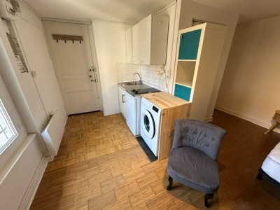 STUDIO MEUBLE A LOUER - ST ETIENNE CHAVANELLE/MARTYRS DE VINGRE - 18.6 m2 - 350 € charges comprises par mois