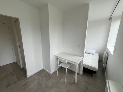 STUDIO A LOUER - ST ETIENNE FACULTE   CENTRE DEUX - 18.32 m2 - 420€ charges comprises par mois