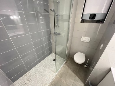 STUDIO A LOUER - ST ETIENNE FACULTE   CENTRE DEUX - 18.32 m2 - 420€ charges comprises par mois