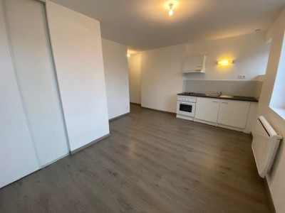 STUDIO A LOUER - ST ETIENNE FAURIEL/ST ROCH - 21.02 m2 - 273€ charges comprises par mois