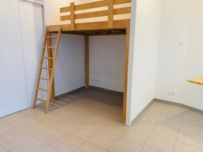 STUDIO A LOUER - ST ETIENNE Hyper centre / Badouillre - 34.55 m2 - 400€ charges comprises par mois