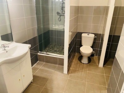 STUDIO A LOUER - ST ETIENNE Hyper centre / Badouillre - 34.55 m2 - 400€ charges comprises par mois