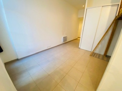 STUDIO A LOUER - ST ETIENNE Hyper centre / Badouillre - 34.55 m2 - 400€ charges comprises par mois