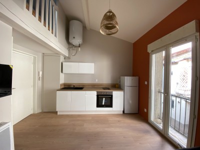 STUDIO A LOUER - ST ETIENNE HYPER CENTRE/DORIAN - 21.91 m2 - 410�&euro; charges comprises par mois