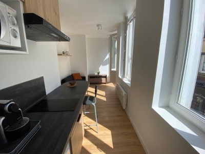 Studio Meublé A LOUER - ST ETIENNE JACQUARD/JEAN JAURES - 24.32 m2 - 400 € charges comprises par mois