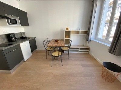 STUDIO A LOUER - ST ETIENNE JEAN JAURES / JACQUARD - 23.55 m2 - 400€ charges comprises par mois