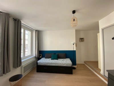 STUDIO A LOUER - ST ETIENNE JEAN JAURES / JACQUARD - 23.55 m2 - 400€ charges comprises par mois