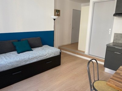 STUDIO A LOUER - ST ETIENNE JEAN JAURES / JACQUARD - 23.55 m2 - 400€ charges comprises par mois