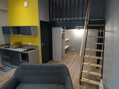 STUDIO A LOUER - ST ETIENNE QUARTIER DES URSULES/CENTRE VILLE - 24.1 m2 - 364 € charges comprises par mois