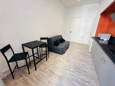 STUDIO A LOUER - ST ETIENNE QUARTIER HALLES/URSULES - 19.47 m2 - 375€ charges comprises par mois