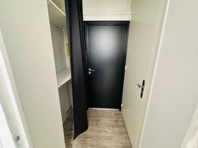 STUDIO A LOUER - ST ETIENNE QUARTIER HALLES/URSULES - 19.47 m2 - 350€ charges comprises par mois