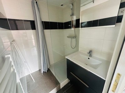 STUDIO A LOUER - ST ETIENNE RICHELANDIERE / CHATEAUCREUX - 22.78 m2 - 446€ charges comprises par mois