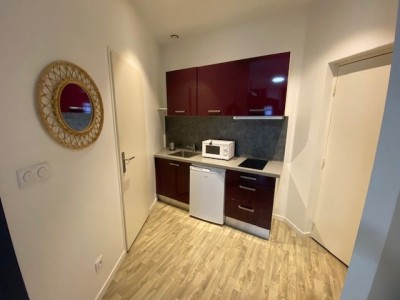 STUDIO A LOUER - ST ETIENNE Rond Point Fauriel / La Mtare - 23.6 m2 - 400€ charges comprises par mois
