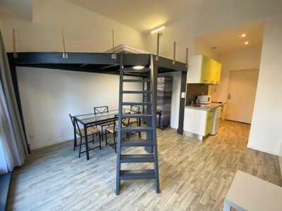 Studio avec Mezzanine A LOUER - ST ETIENNE ROND POINT FAURIEL/METARE - 23.81 m2 - 405 € charges comprises par mois