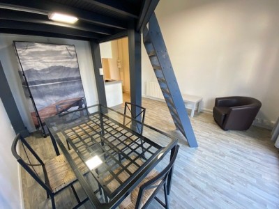 Studio avec Mezzanine A LOUER - ST ETIENNE ROND POINT FAURIEL/METARE - 23.81 m2 - 405 € charges comprises par mois