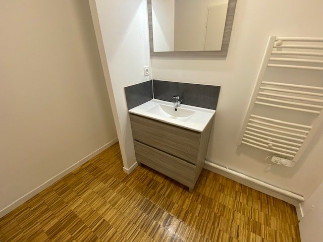 STUDIO - ST ETIENNE SUD - 43.95 m2 - LOU&Eacute;