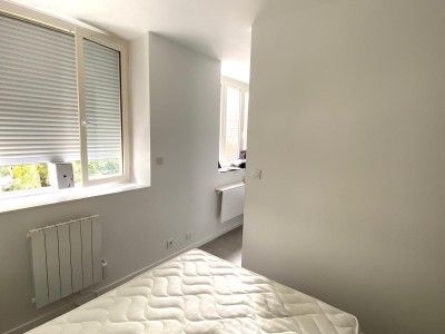 STUDIO A LOUER - ST ETIENNE TREFILERIE/CENTRE DEUX - 23 m2 - 395€ charges comprises par mois