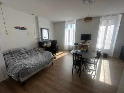 STUDIO A LOUER - ST ETIENNE TREFILERIE - 30.51 m2 - 470€ charges comprises par mois