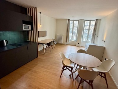 STUDIO A VENDRE - ST ETIENNE CENTRE VILLE - 26.38 m2 - 80000€