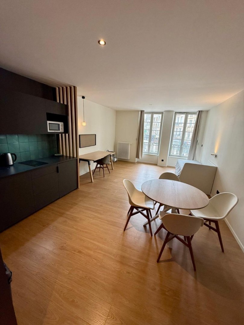 STUDIO - ST ETIENNE CENTRE VILLE - 17.45 m2 - VENDU