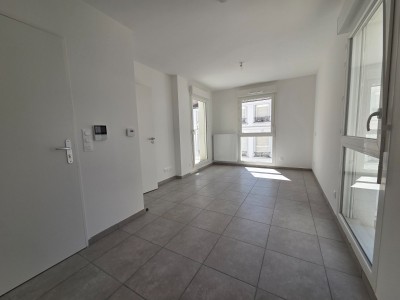 STUDIO A VENDRE - ST ETIENNE CHATEAUCREUX - 20 m2 - 97 000 &euro;