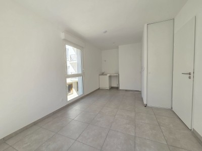 STUDIO A VENDRE - ST ETIENNE CHATEAUCREUX - 20 m2 - 97 000 &euro;