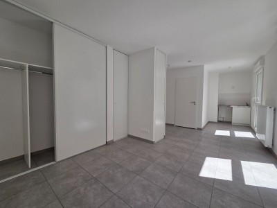 STUDIO A VENDRE - ST ETIENNE CHATEAUCREUX - 29.23 m2 - 107 000 &euro;