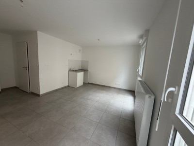 STUDIO A VENDRE - ST ETIENNE CHATEAUCREUX - 26.51 m2 - 99 000 €
