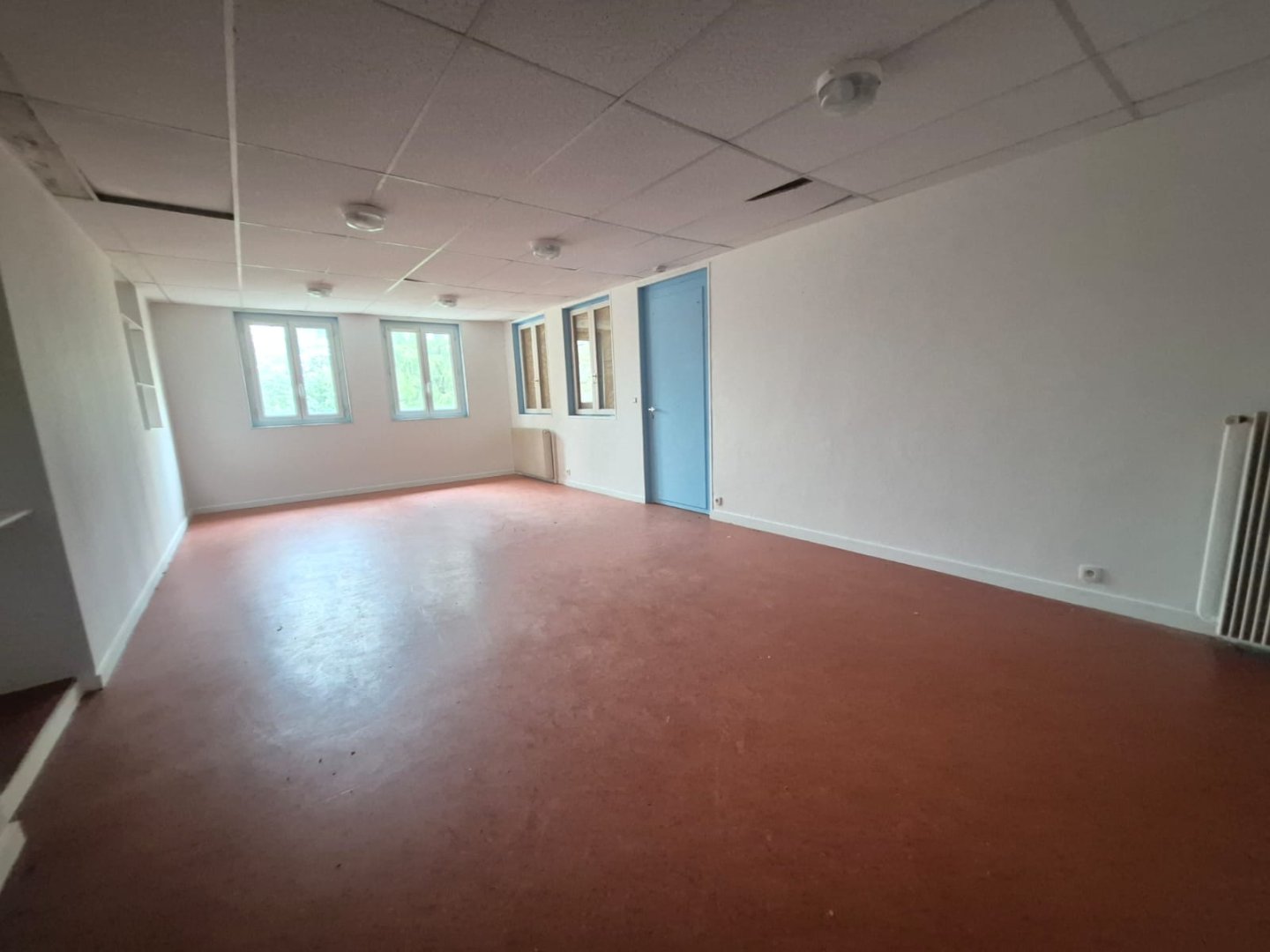 STUDIO - ST GENEST MALIFAUX - 27.8 m2 - VENDU