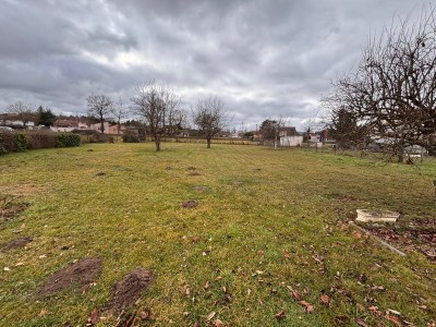 Parcelle de terrain � b�tir A VENDRE - BAS EN BASSET - 1226 m2 - 106�000�&euro;
