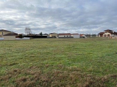 TERRAIN - CUZIEU - 1140 m2 - VENDU