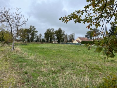 TERRAIN A VENDRE - ST CYPRIEN - 215 m2 - 79 000 &euro;