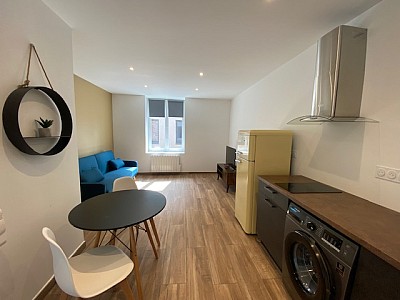 Studio semi-quipe A LOUER - ST ETIENNE Albert Thomas/Badouillre - 23.44 m2 - 435€ charges comprises par mois