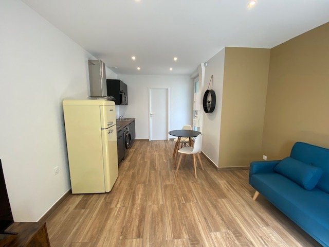 Studio semi-�quip�e A LOUER - ST ETIENNE Albert Thomas/Badouill�re - 23.44 m2 - 435�&euro; charges comprises par mois