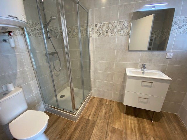 Studio semi-�quip�e A LOUER - ST ETIENNE Albert Thomas/Badouill�re - 23.44 m2 - 435�&euro; charges comprises par mois