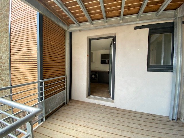 Studio semi-�quip�e A LOUER - ST ETIENNE Albert Thomas/Badouill�re - 23.44 m2 - 435�&euro; charges comprises par mois