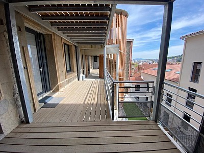 Studio semi-quipe A LOUER - ST ETIENNE Albert Thomas/Badouillre - 23.44 m2 - 435€ charges comprises par mois