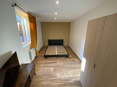 T1 BIS SEMI-MEUBLE A LOUER - ST ETIENNE ALBERT THOMAS/URSULES/BADOUILLERE - 32.58 m2 - 500 € charges comprises par mois