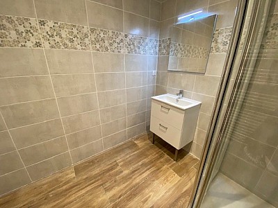 T1 BIS SEMI-MEUBLE A LOUER - ST ETIENNE ALBERT THOMAS/URSULES/BADOUILLERE - 32.58 m2 - 500 € charges comprises par mois