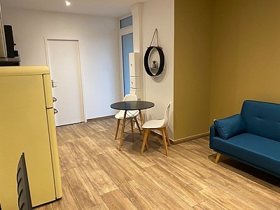 Studio semi-équipée A LOUER - ST ETIENNE ALBERT THOMAS/URSULES/CENTRE VILLE - 22.71 m2 - 435 &euro; charges comprises par mois
