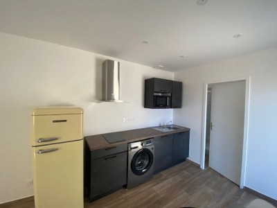 APPARTEMENT T1 A LOUER - ST ETIENNE ALBERT THOMAS/URSULES - 22.66 m2 - 435 € charges comprises par mois