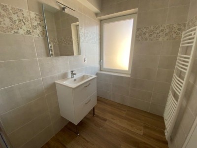 APPARTEMENT T1 A LOUER - ST ETIENNE ALBERT THOMAS/URSULES - 22.66 m2 - 435 € charges comprises par mois