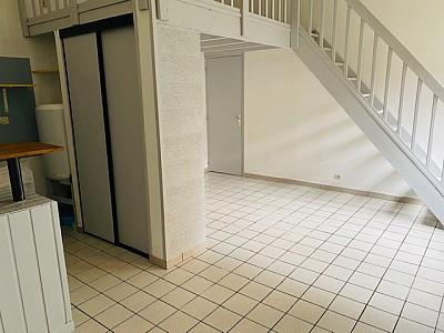 APPARTEMENT T1 A LOUER - ST ETIENNE BAS DE FAURIEL/ST ROCH - 31.95 m2 - 410€ charges comprises par mois