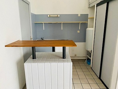 APPARTEMENT T1 A LOUER - ST ETIENNE BAS DE FAURIEL/ST ROCH - 31.95 m2 - 410€ charges comprises par mois