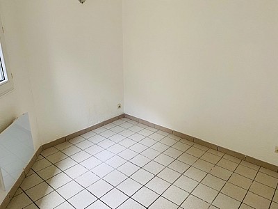 APPARTEMENT T1 A LOUER - ST ETIENNE BAS DE FAURIEL/ST ROCH - 31.95 m2 - 410€ charges comprises par mois