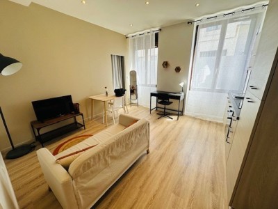 APPARTEMENT T1 A LOUER - ST ETIENNE Bas Fauriel /Chavanelle / Centre Ville - 31.96 m2 - 450€ charges comprises par mois