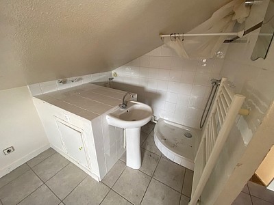 APPARTEMENT T1 A LOUER - ST ETIENNE CHAVANELLE/HYPER CENTRE - 28.53 m2 - 406�&euro; charges comprises par mois