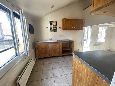 APPARTEMENT T1 A LOUER - ST ETIENNE CHAVANELLE/HYPER CENTRE - 28.53 m2 - 406�&euro; charges comprises par mois