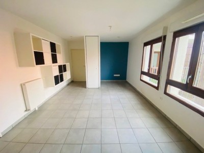 APPARTEMENT T1 - ST ETIENNE CITE DESIGN - 27.08 m2 - LOUÉ