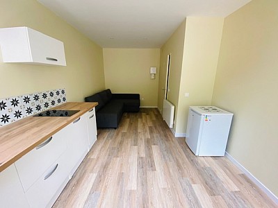 APPARTEMENT T1 A LOUER - ST ETIENNE COLLINE DES PERES - 17.78 m2 - 280 € charges comprises par mois
